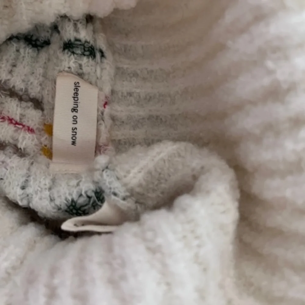 sweater - Picture 6 of 11